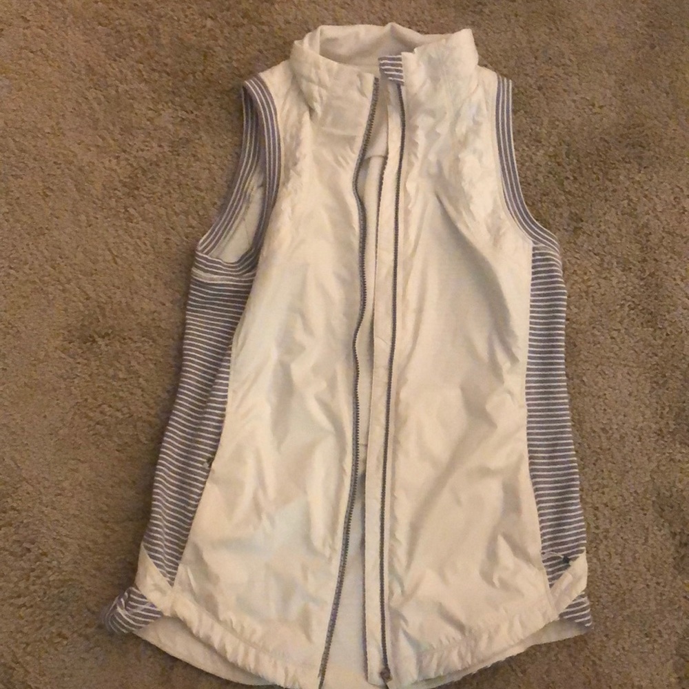 Lululemon reflective running vest